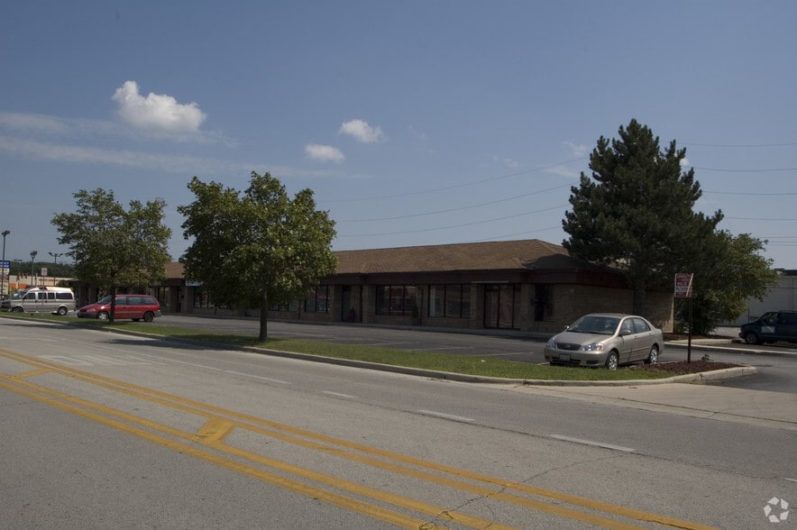 801-861 W Maple Ave, Homewood, IL à louer - Photo du bâtiment - Image 2 de 12