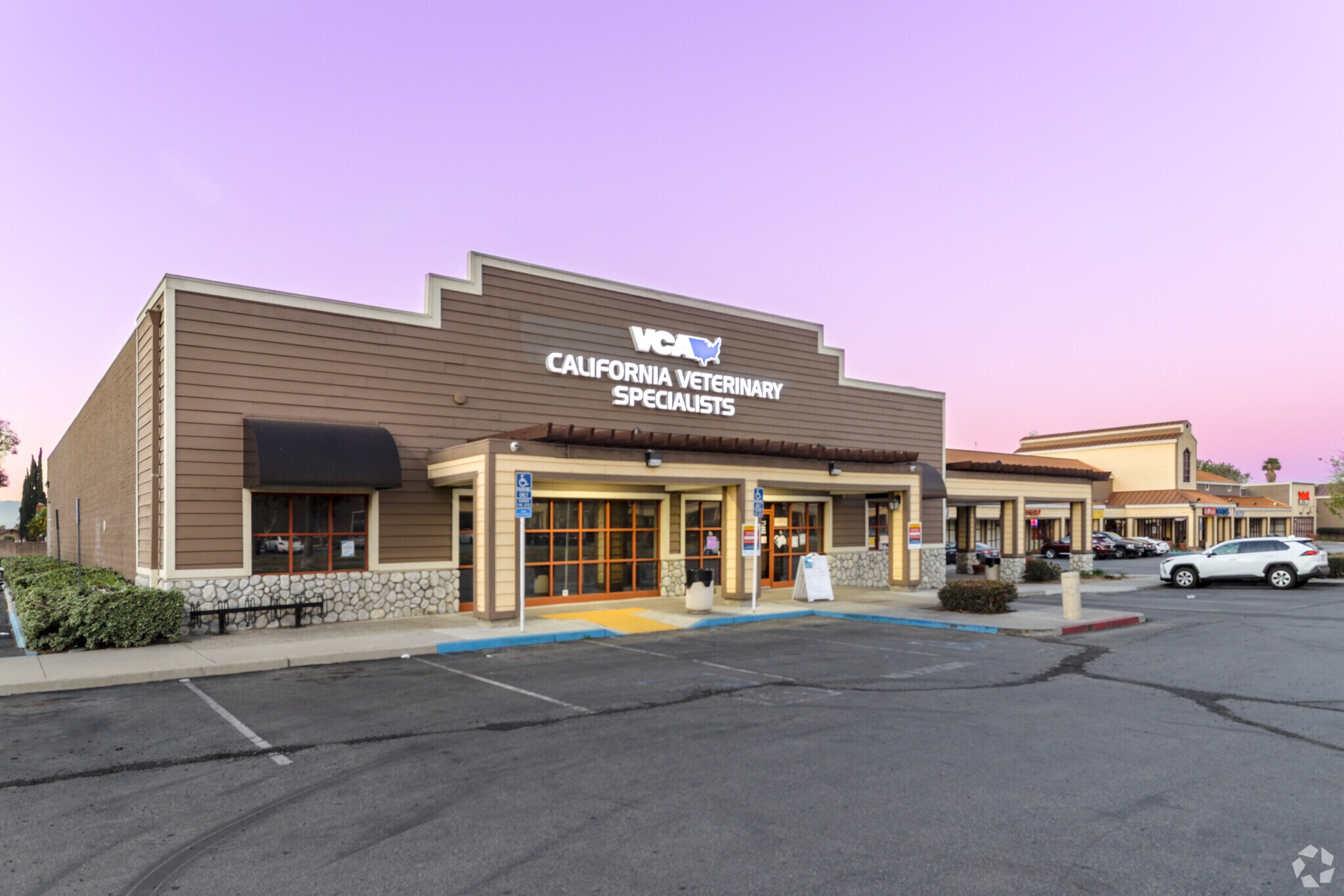 2409 S Vineyard Ave, Ontario, CA for lease Primary Photo- Image 1 of 23