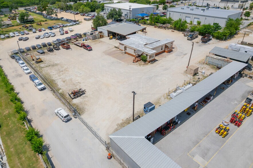 4350 Naco Pass, San Antonio, TX à vendre - Photo du bâtiment - Image 2 de 25