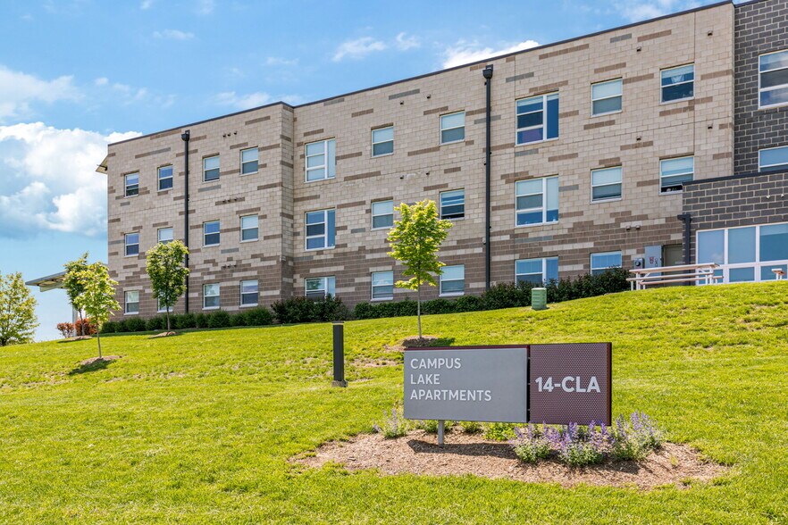 1100 Campus Lake Dr, Cottleville, MO à vendre - Photo du bâtiment - Image 3 de 23