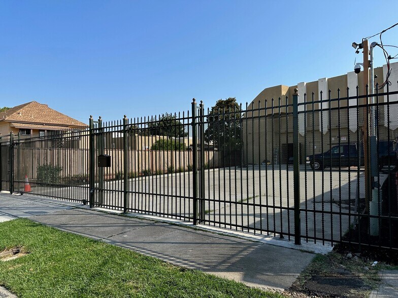 8024 Rudsdale St, Oakland, CA à vendre - Photo du bâtiment - Image 3 de 20