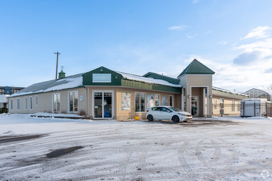 3830 Boul Guillaume-Couture, Lévis, QC à vendre - Photo principale - Image 1 de 4