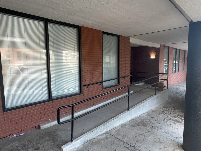 1330-1336 E 15th St, Tulsa, OK for lease - Building Photo - Image 2 of 12