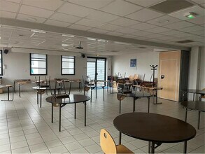 Office in Miribel for lease Interior Photo- Image 1 of 1