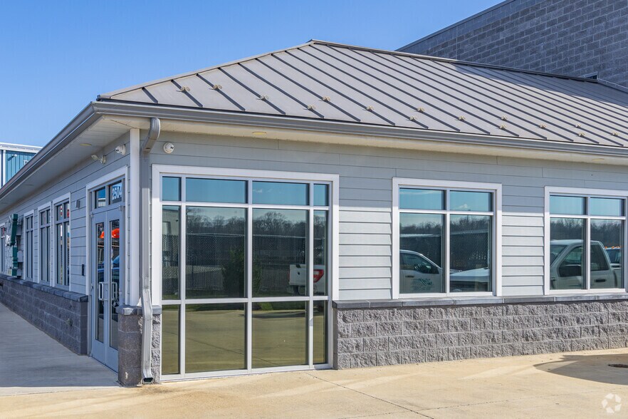 2500 Back Acre Cir, Mount Airy, MD à louer - Photo du bâtiment - Image 3 de 6