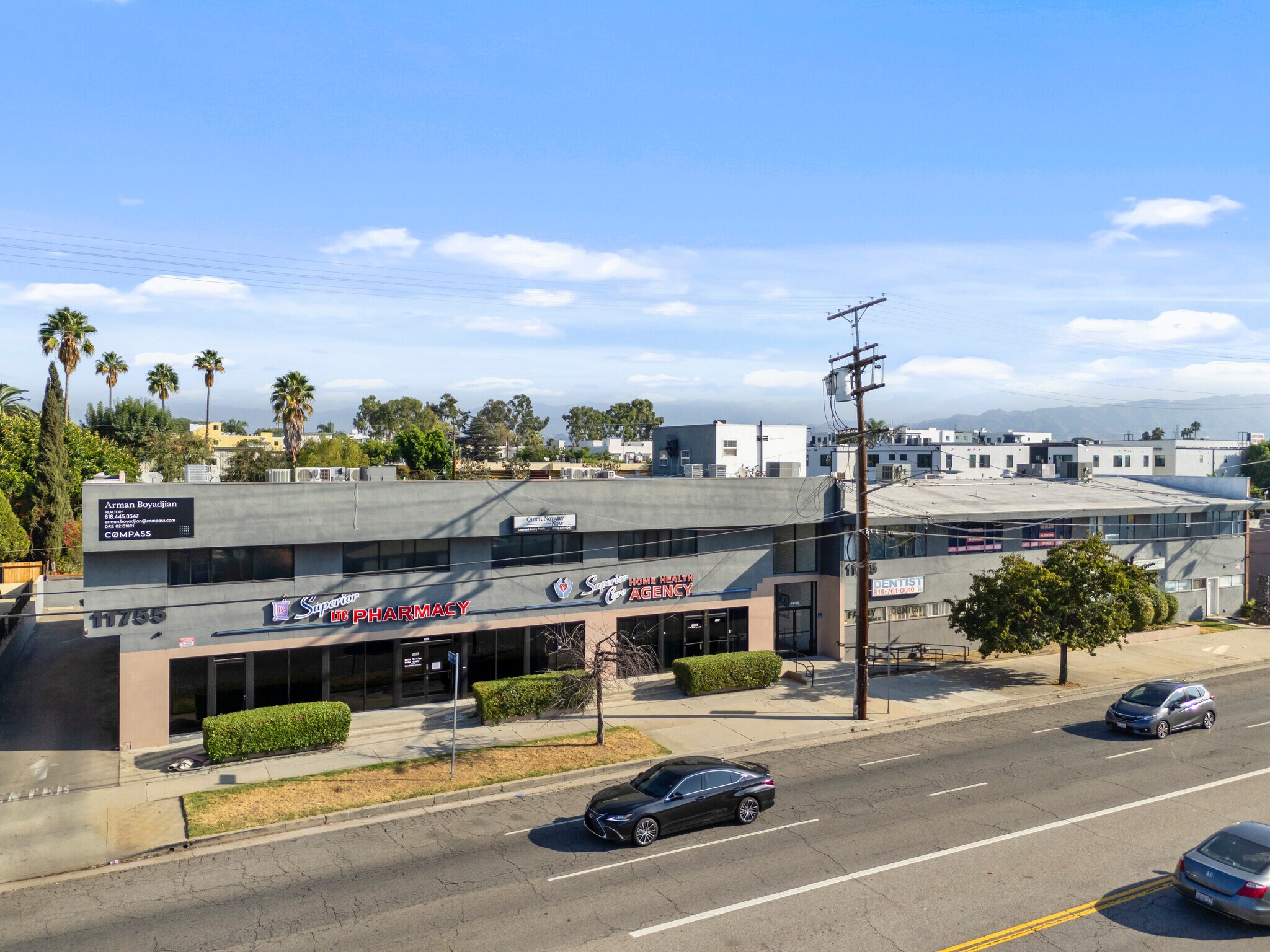 11755 Victory Blvd, North Hollywood, CA à louer Photo du bâtiment- Image 1 de 8
