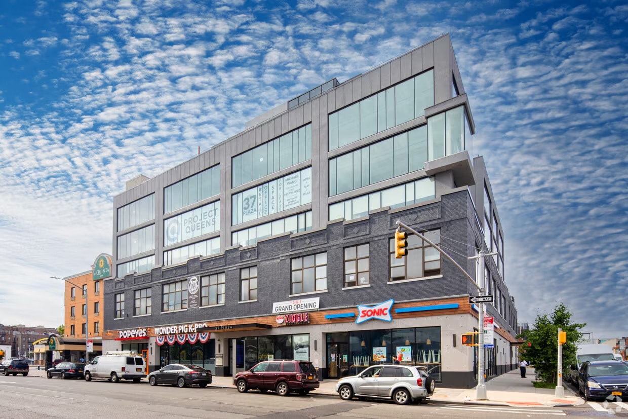 3710 Queens Blvd, Long Island City, NY for lease Primary Photo- Image 1 of 2
