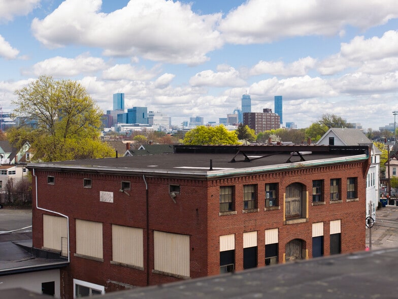 40 Lake St, Somerville, MA for sale - Building Photo - Image 3 of 16