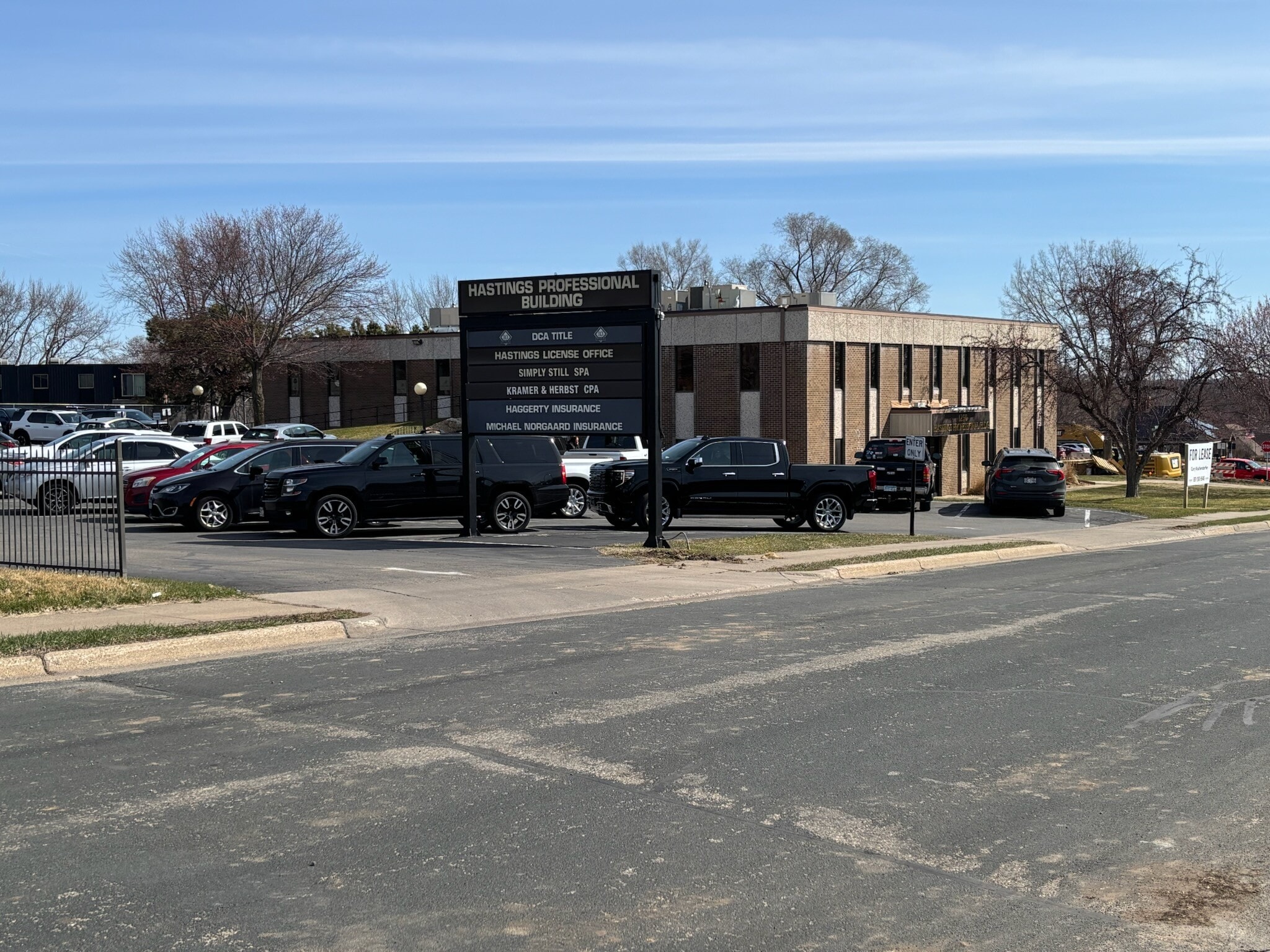 1250 N Frontage Rd, Hastings, MN for lease Building Photo- Image 1 of 8
