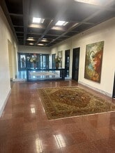 2000 N Classen Blvd, Oklahoma City, OK à louer Hall d’entrée- Image 1 de 3