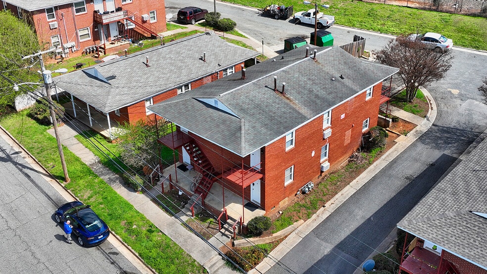 1311 N Main St, Winston-Salem, NC à vendre - Photo du bâtiment - Image 2 de 6