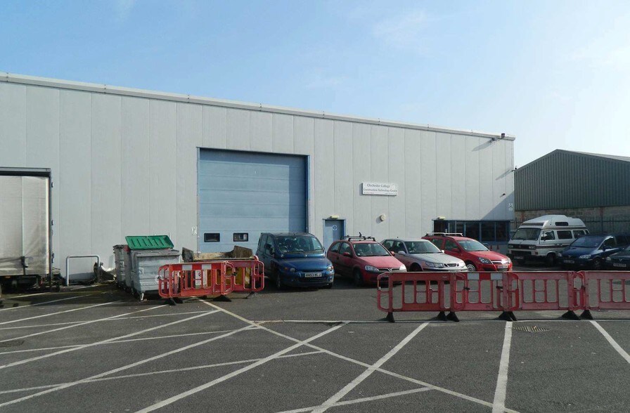 Terminus Rd, Chichester à vendre - Photo du bâtiment - Image 3 de 5