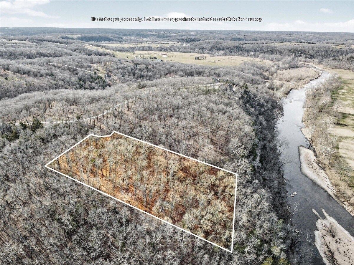 000 Regal Heights Lane, Galena, MO for sale Primary Photo- Image 1 of 2