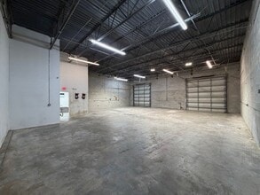 1243 W 52nd St, Mangonia Park, FL for lease Interior Photo- Image 2 of 3