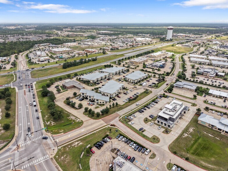 750 William D Fitch Pky, College Station, TX à vendre - Photo du bâtiment - Image 3 de 19