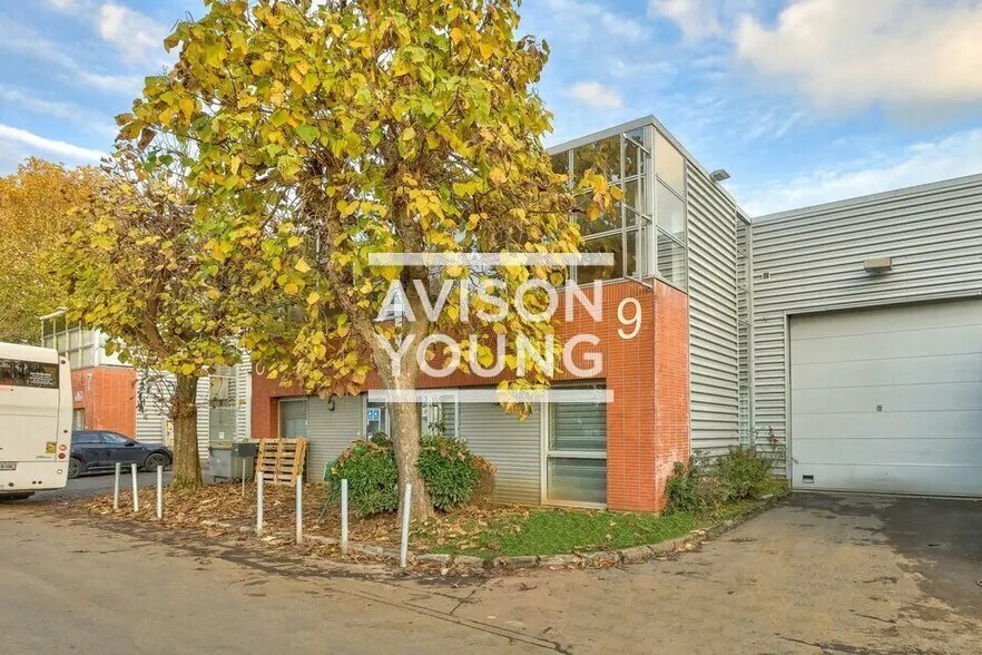 Flex in Gonesse for lease - Building Photo - Image 2 of 7