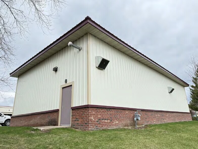 8494 Market St, Middleton, WI à vendre - Photo du bâtiment - Image 3 de 17