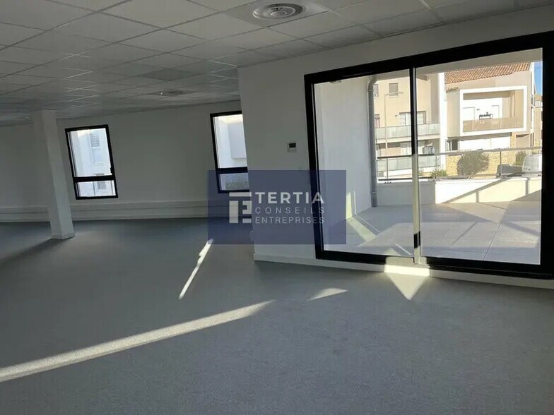 Office in Grabels for lease - Interior Photo - Image 2 of 7