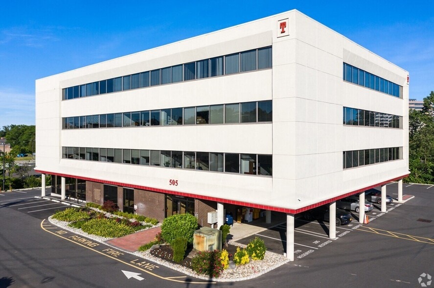 505 Thornall St, Edison, NJ for lease - Building Photo - Image 1 of 6