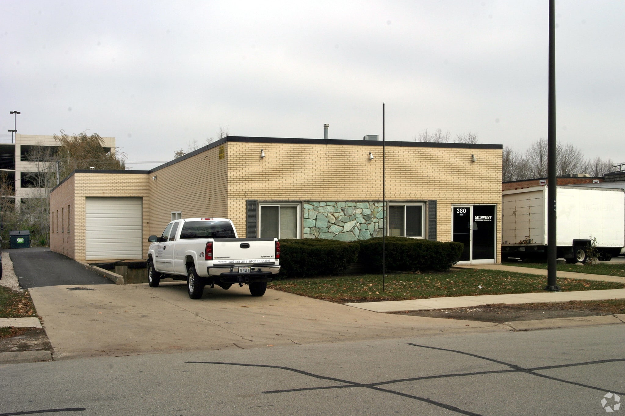 380 Bennett Dr, Elk Grove Village, IL for lease Primary Photo- Image 1 of 10