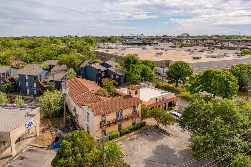 1609 Ohlen Rd, Austin, TX à vendre - Photo du bâtiment - Image 2 de 6