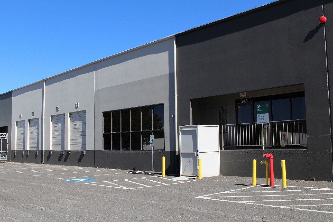 1800-1888 Deming Way, Sparks, NV for lease Primary Photo- Image 1 of 3