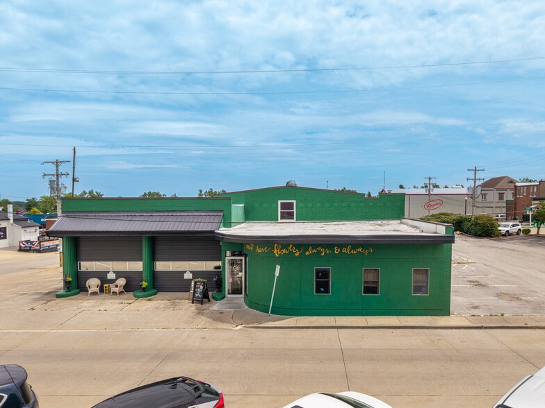 119 N Jackson St, Perryville, MO for sale - Building Photo - Image 2 of 97