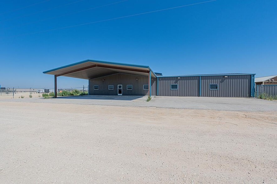 2217 County Rd 155 Rd, Midland, TX à vendre - Photo du bâtiment - Image 1 de 1