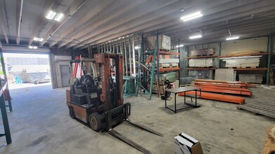 6900 Barbour Rd, Riviera Beach, FL for lease Interior Photo- Image 1 of 8