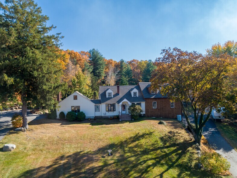 47 Hartford Tpke - Action Water Gardens portefeuille de 2 propriétés à vendre sur LoopNet.ca - Photo du bâtiment - Image 1 de 46