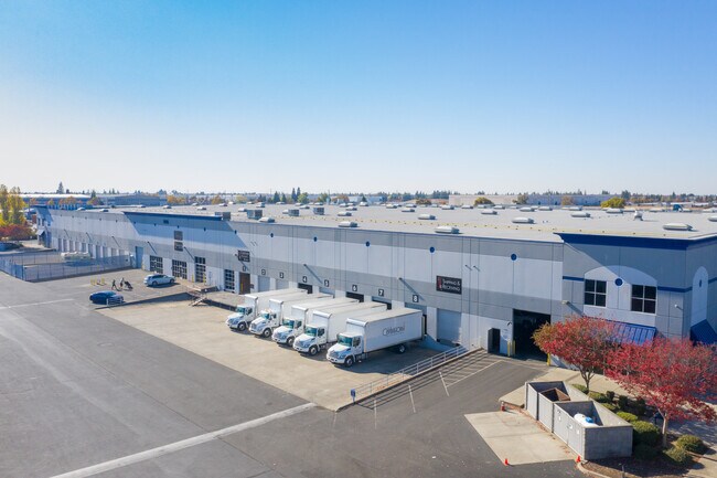 Plus de détails pour 8845 Washington Blvd, Roseville, CA - Industriel à louer