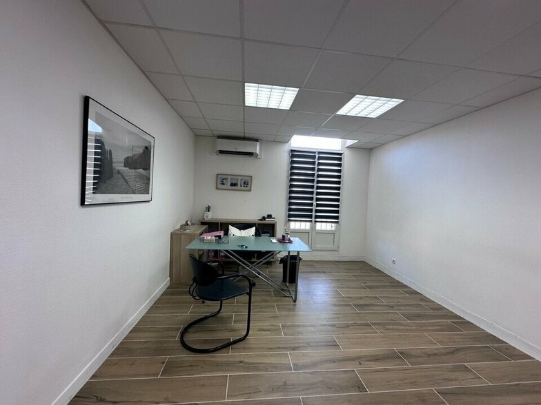 Flex in Libourne for sale - Interior Photo - Image 2 of 7