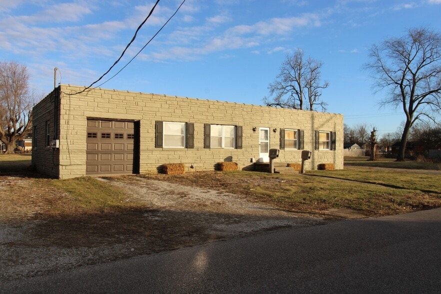 500 N Church St, Fort Branch, IN for sale - Building Photo - Image 3 of 3