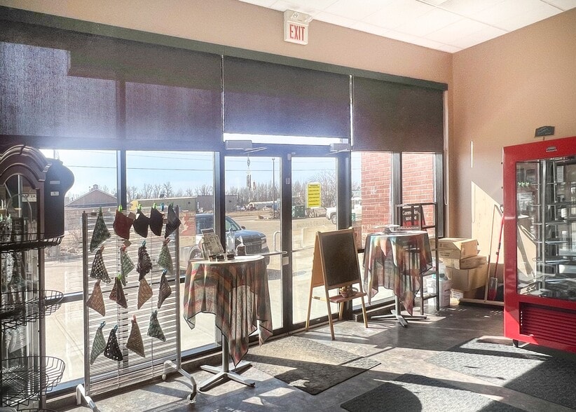 3805 49 Ave, Stony Plain, AB for lease - Building Photo - Image 3 of 4