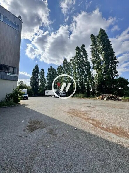 Industriel dans Garges-lès-Gonesse à louer - Photo du bâtiment - Image 3 de 4