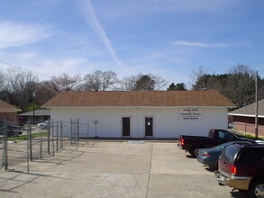1000-1002 S Vienna St, Ruston, LA for lease Interior Photo- Image 1 of 5