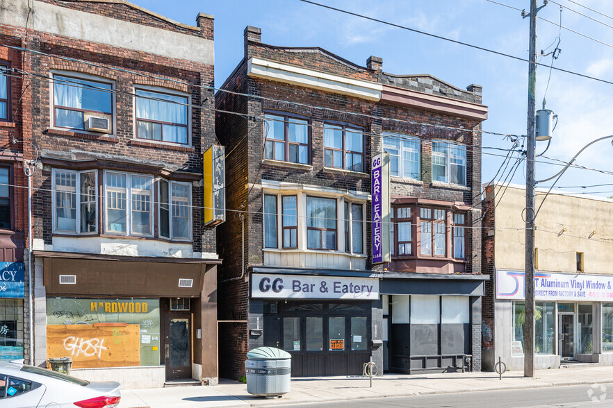 1281 Gerrard St E, Toronto, ON à vendre - Photo du bâtiment - Image 1 de 1