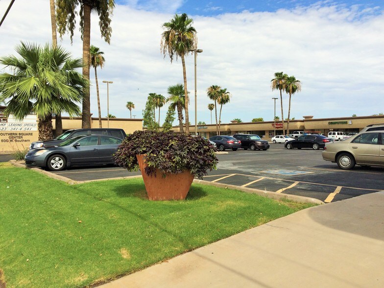 500 W Southern Ave, Mesa, AZ à louer - Photo du bâtiment - Image 1 de 7
