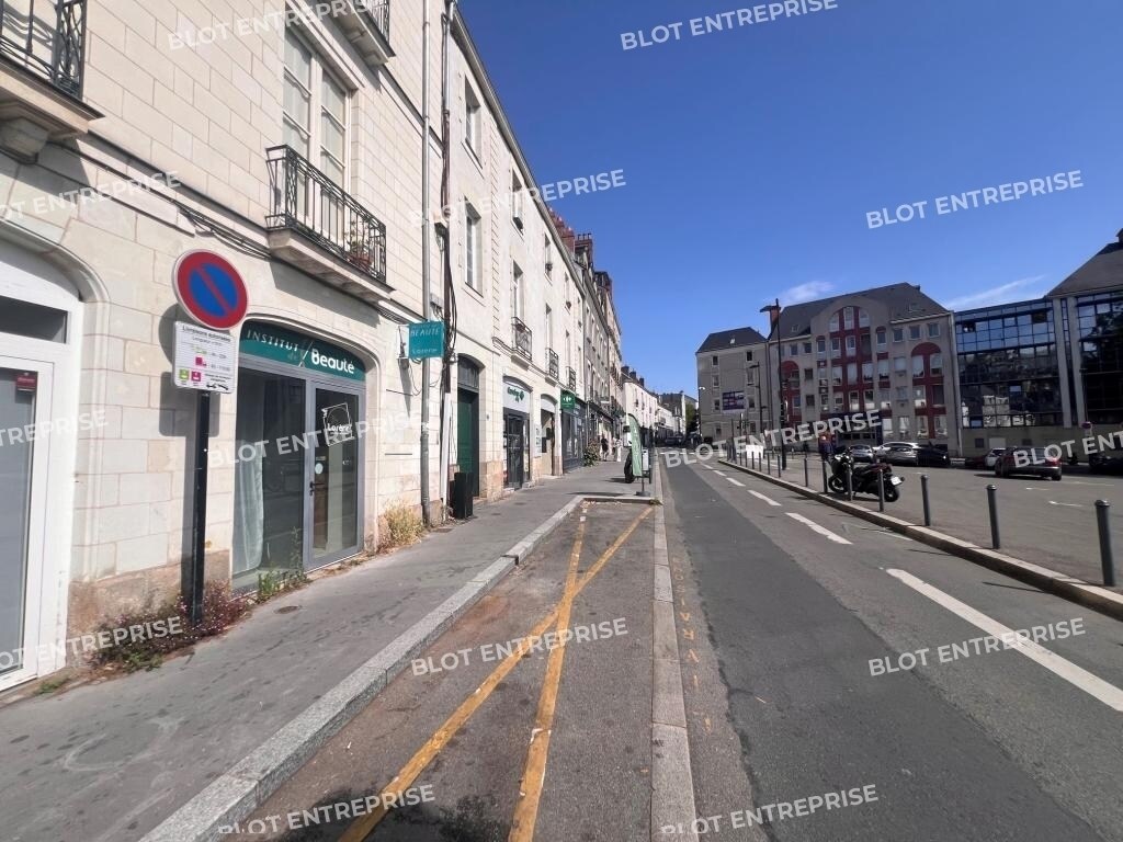 Commerce de détail dans Nantes à louer Photo du bâtiment- Image 1 de 5
