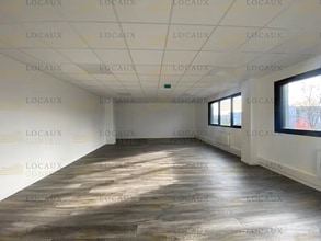 Flex in Cergy for lease Interior Photo- Image 2 of 8