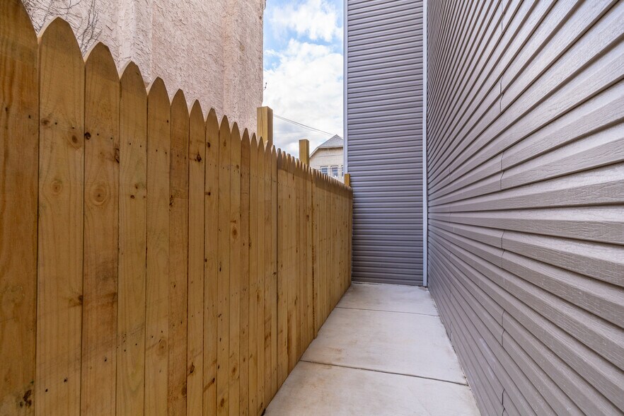 5534 Woodland Ave, Philadelphia, PA à louer - Photo du bâtiment - Image 3 de 16