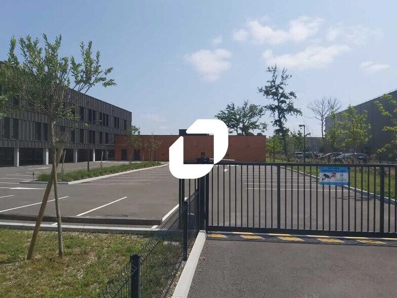 Retail in Mérignac for lease - Building Photo - Image 2 of 18