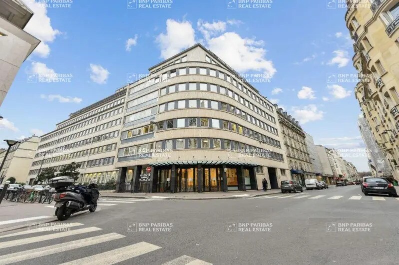 137 Rue De L'Universite, Paris for lease - Building Photo - Image 1 of 8