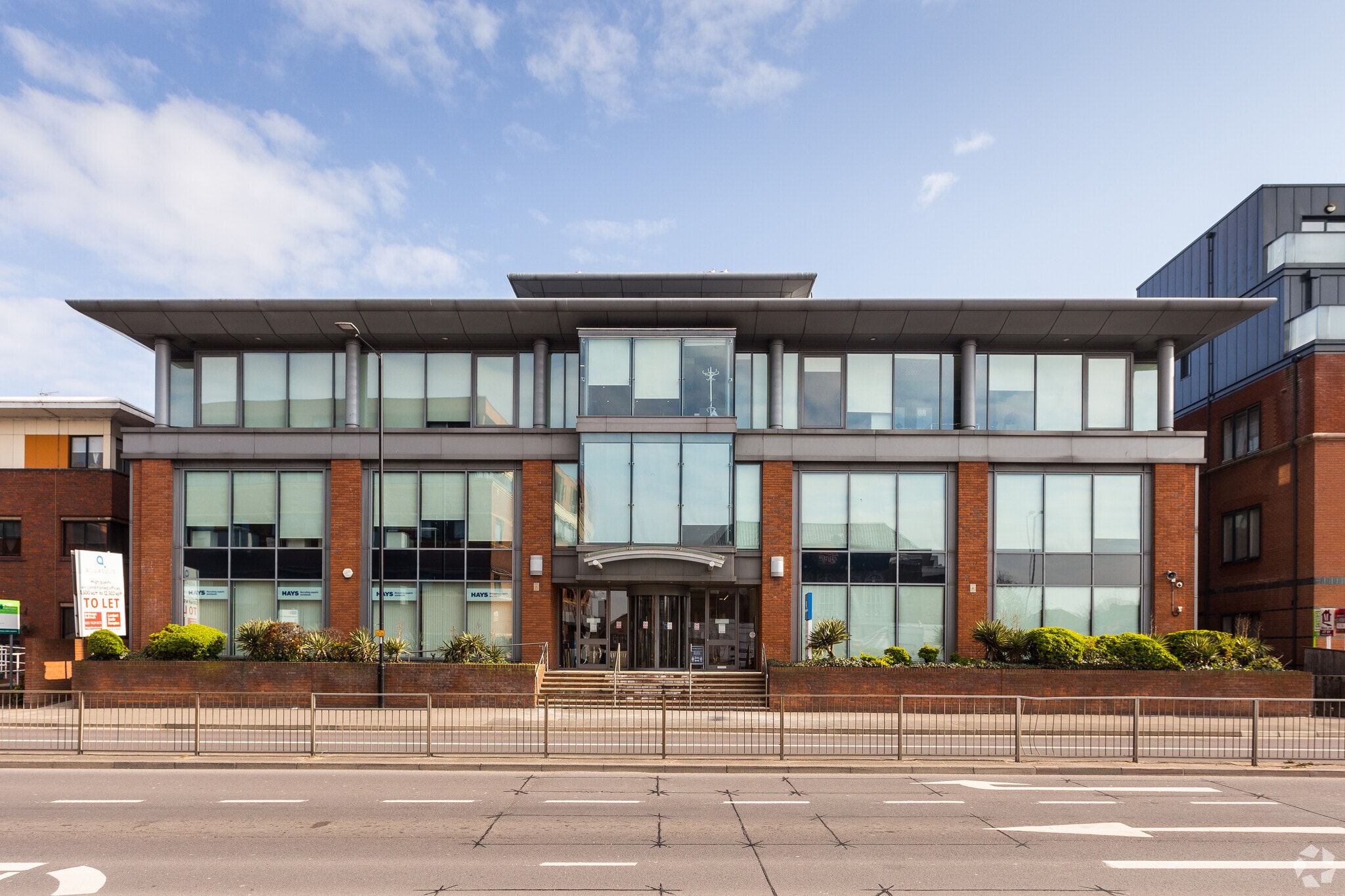 10-14 Bath Rd, Slough for lease Primary Photo- Image 1 of 5