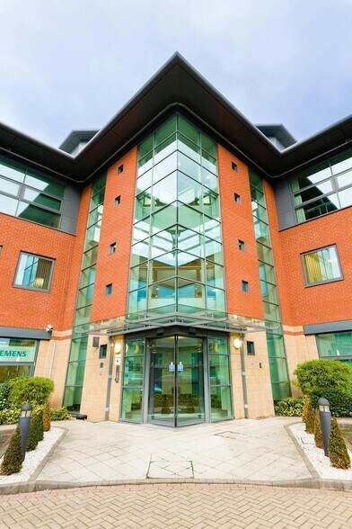 One Kings Ct, Worcester à louer - Photo du bâtiment - Image 3 de 33