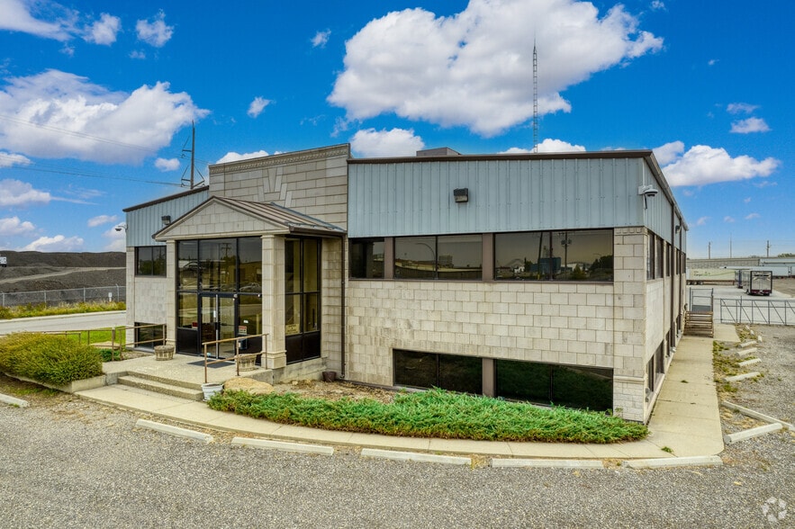 9910 48th St SE, Calgary, AB for sale - Building Photo - Image 2 of 7