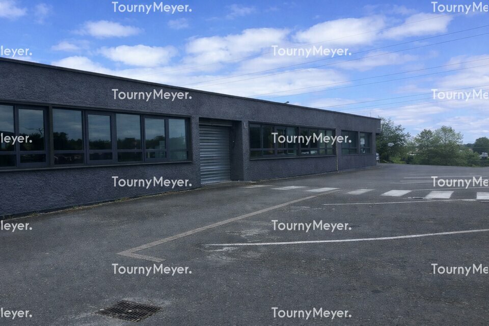 Flex in Bordeaux for lease Building Photo- Image 1 of 8
