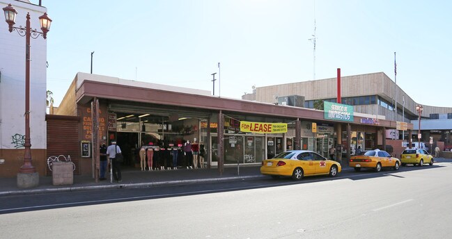 Plus de détails pour 232-236 E 1st St, Calexico, CA - Bureau/Commerce de détail à louer