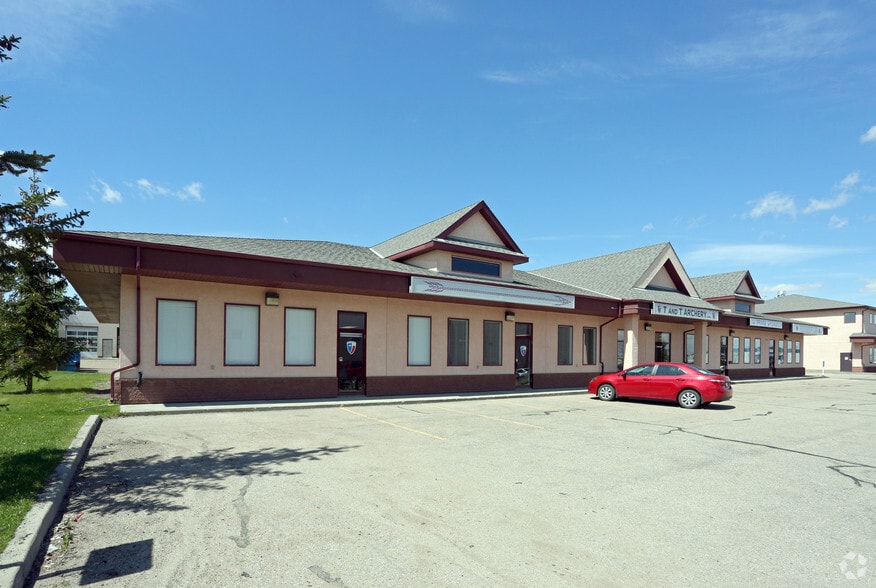 130 Broadway Blvd, Sherwood Park, AB à louer - Photo du bâtiment - Image 2 de 18