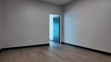 101 State Dr, Hollister, MO for lease Interior Photo- Image 1 of 2